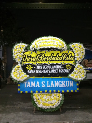 Papan Bunga Duka di Boros
